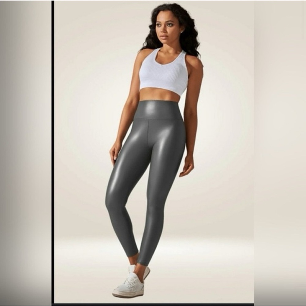 Yogalicious Faux Leather NWT super high rise fleece lined ankle tight sz S - Picture 3 of 5